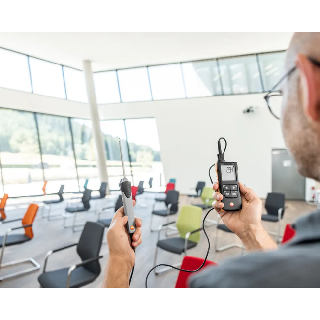 Testo 925 - Instrument de măsurare a temperaturii pentru TC Tip K cu conexiune la aplicație